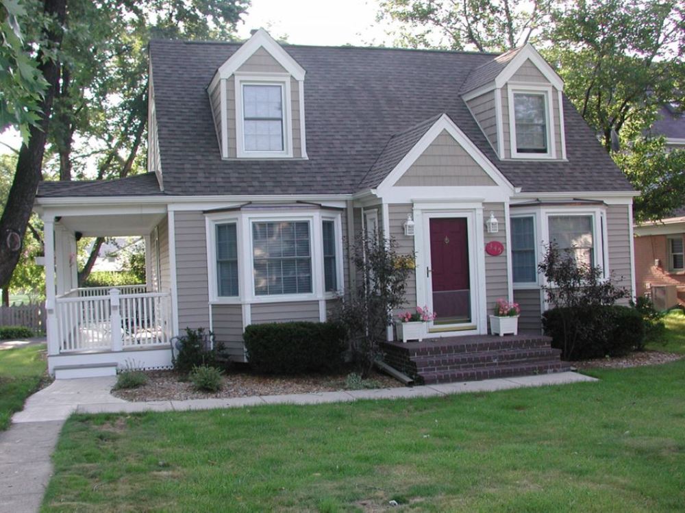 vinyl-siding-on-a-cape-style-home